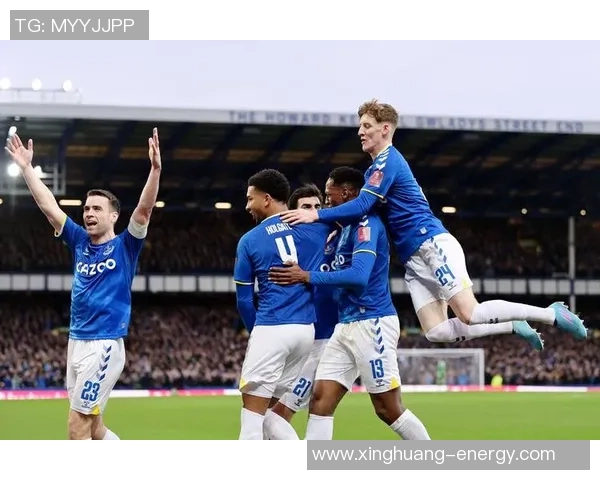 豪门猎物还是复兴拼图？埃弗顿突袭梅阿查，霍尔姆能否成为古迪逊公园的新宠？